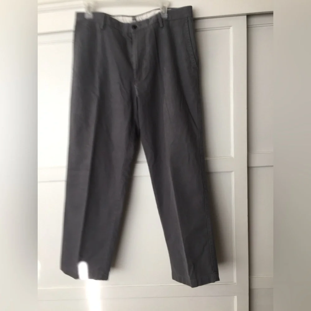 Men’s Dockers Pacific Field Khaki Collection Gray 100% Cotton Excellent 34 x 30 - Picture 2 of 4